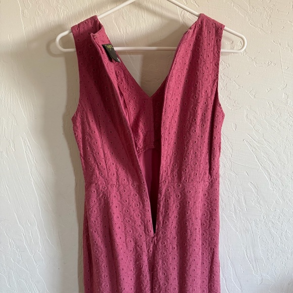 Taylor V-Neck Sleeveless Eyelet Dress Maxi - Picture 5 of 7